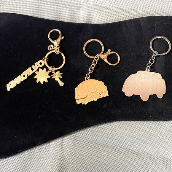 California Keychain Lot of 3 Multicolor Gold and Silver Tone New - Picture 2 of 5